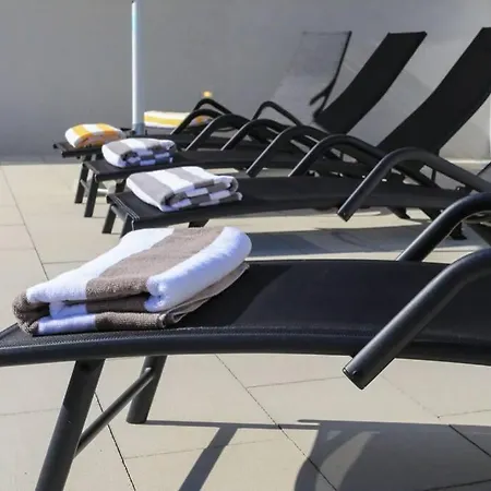 Lumaka Sun - Amazing In With 4 Bedrooms, Wifi, Outdoor Swimming Pool And Heated Swimming Pool