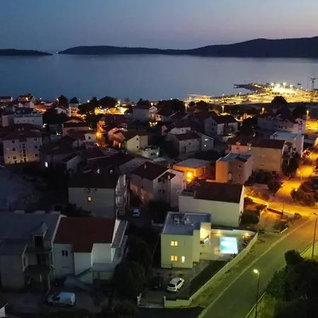 Lumaka Sun: Beachside Retreat With Dual Pools In Brodarica (Sibenik-Knin)