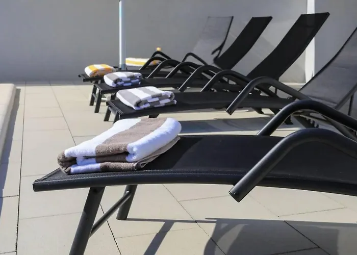 Lumaka Sun - Amazing In With 4 Bedrooms, Wifi, Outdoor Swimming Pool And Heated Swimming Pool