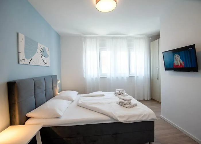 Lumaka Sun - Amazing In With 4 Bedrooms, Wifi, Outdoor Swimming Pool And Heated Swimming Pool Villa Brodarica (Sibenik-Knin)